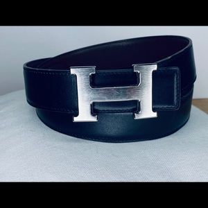 Authentic Hermès Reversible Black & Brown Belt, 95